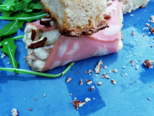 Cannelloni de mortadelle farci aux cèpes et à l'ail de Lomagne