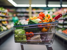 Chariots mystères : Auchan propose des caddies entiers composés de produits à prix cassés !