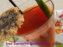 Gaspacho à la pastèque et sa tuile au parmesan et pavot