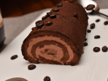 Bûche tout chocolat et saveur café sans lait