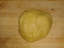 Pâte sucrée miel-éclat de noisette