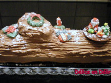 Bûche de Noël aux marrons glacés et aux chocolats
