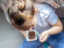 "Il y a seulement 3g de chocolat” : ce dessert apprécié des enfants comme des adultes serait une vraie arnaque selon deux experts !