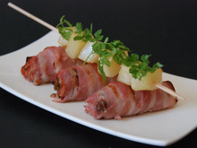 Agneau presto : roulé d'agneau, poires et épices