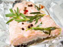 Comment réussir la cuisson du saumon en papillote ?