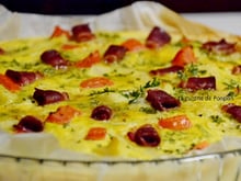 Tarte au chou-fleur, tomate et magret de canard fumé