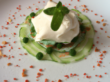 Carpaccio de homard et glace de Philadelphia  - Sponge cake de concombre et poudre de mojito