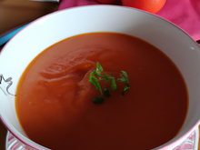 Soupe aigre aux tomates