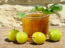 Confiture de reine-claude : comment réussir cette recette incontournable du mois d’août ?