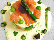 Tartare de saumon et espuma d'asperges