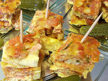 Omelette au jambon Serrano cuisinée à la tomate