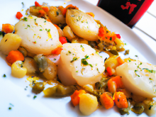 Coquilles Saint-Jacques aux légumes et vin blanc