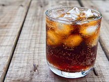 Le coca fait-il du bien en cas de gastro ? Le Dr Jimmy Mohamed tranche la question et propose une  alternative maison