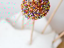 Cake pops chocolat noir multicolors