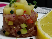 Tartare de thon rouge, pommes granny smith graine de pavot et citron confit