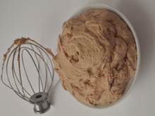 Crème au beurre praliné à la meringue Italienne