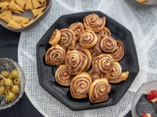“Vous allez épater vos amis avec ces rouleaux !” : Simone Zanoni dévoile une super recette pour se régaler à l’apéro !