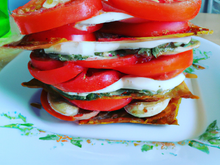 Mille-feuilles de tomates au concombre