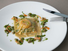 Raviole de saumon de Norvège et épinards