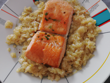 Risotto au saumon grillé