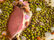 Pigeon en gelée et lentilles vertes