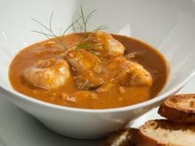 Huîtres de Normandie et coquillages façon bouillabaisse