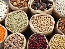 Haricots, pois chiches… Voici les astuces de Michel Cymes pour les manger sans désagréments digestifs