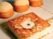 Enrubanné de langoustine royale, risotto poêlé, écume épicée au Sauternes