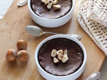 Petits pots de crèmes au chocolat et aux noisettes