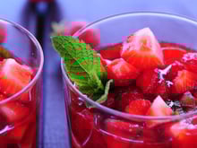 Salade de fraises, menthe et poivre noir