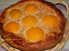 Tarte briochée à la pêche