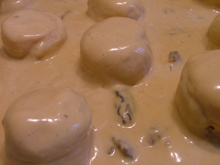 Roulé de sole au saumon sauce champagne aux morilles