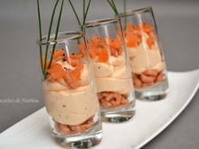 Verrines de mousse de saumon fumé et crevettes grises