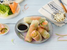 Rouleaux de printemps au saumon fumé