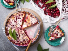 Clafoutis aux cerises : Julie Andrieu partage sa recette absolument irrésistible !