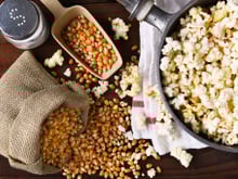 Comment recycler vos sacs à légumes pour faire du pop-corn maison ?
