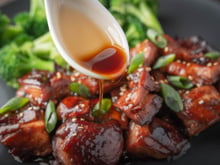 Et si vous faisiez votre sauce Teriyaki maison ? Le chef étoilé Mory Sacko vous montre comment faire !