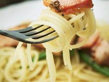 Spaghetti aux courgettes et saumon fumé, sauce Chavroux