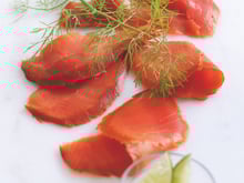 Dos de saumon sauvage argenté d'alaska & sa macédoine revisitée