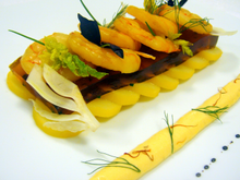 Version d'une bouillabaisse froide, crevette et st jacques au safran