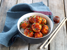 Rapides à faire, elles vont plaire aux enfants : voici notre recette des boulettes de poulet sauce BBQ