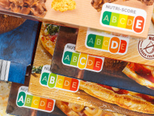 Yuka ou Nutri-Score, auquel des deux faut-il se fier pour mieux manger ? Une diététicienne donne son avis