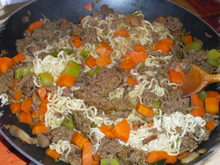 Nouilles sautées au bœuf au curry