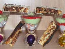 Verrine velouté d'avocat au citron , crabe et œufs de lump