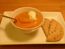 Soupe aux poivrons et légumes du jardin