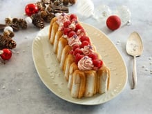 Dessert de Noël : cette bûche façon charlotte aux framboises facile à préparer va épater vos invités