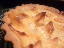 Tarte aux pommes noisettes et une lichette de rhum