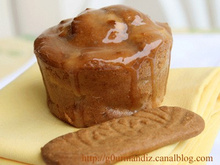 Muffins pomme-spéculos nappés de caramel à la fleur de sel