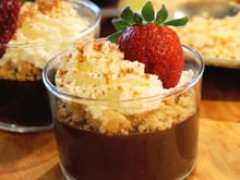 Crumble de pommes et poires à la cannelle et aux raisins