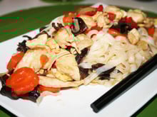 Nouilles sautées au poulet sauce soja